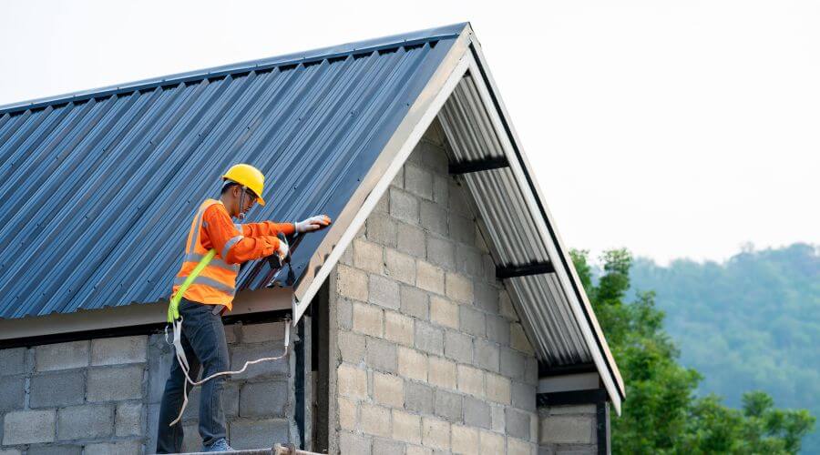 Expert Emergency Roof Repairs services in Manor, PA